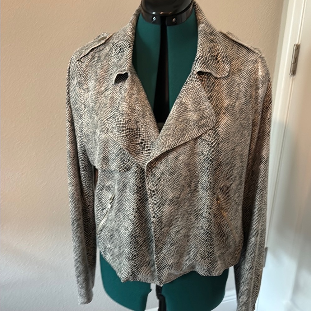 NWT/ Skies Are Blue- Snakeskin Print -Lightweight Moto Jacket